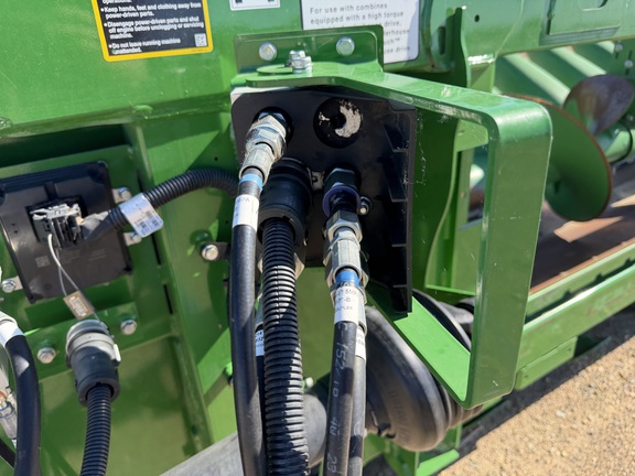 2024 John Deere C18R - Photo16