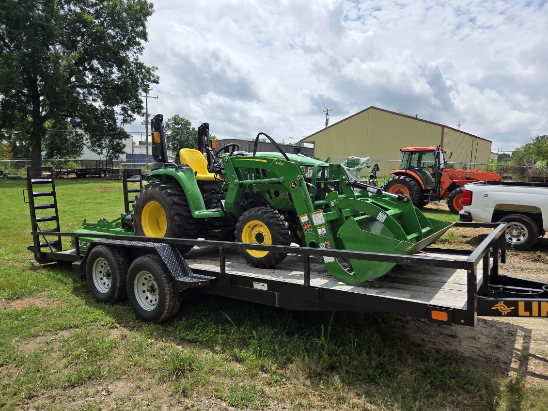 2024 John Deere 3038E Image 7