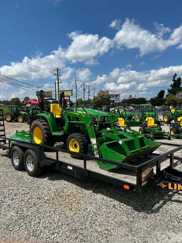 2024 John Deere 3038E Image 2
