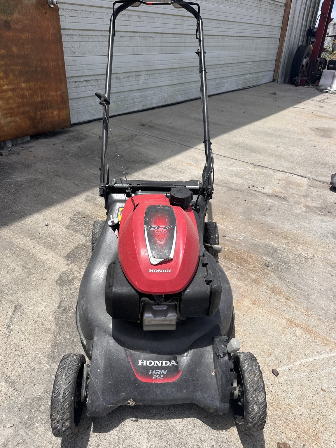 Honda HRN216VKA Image 1