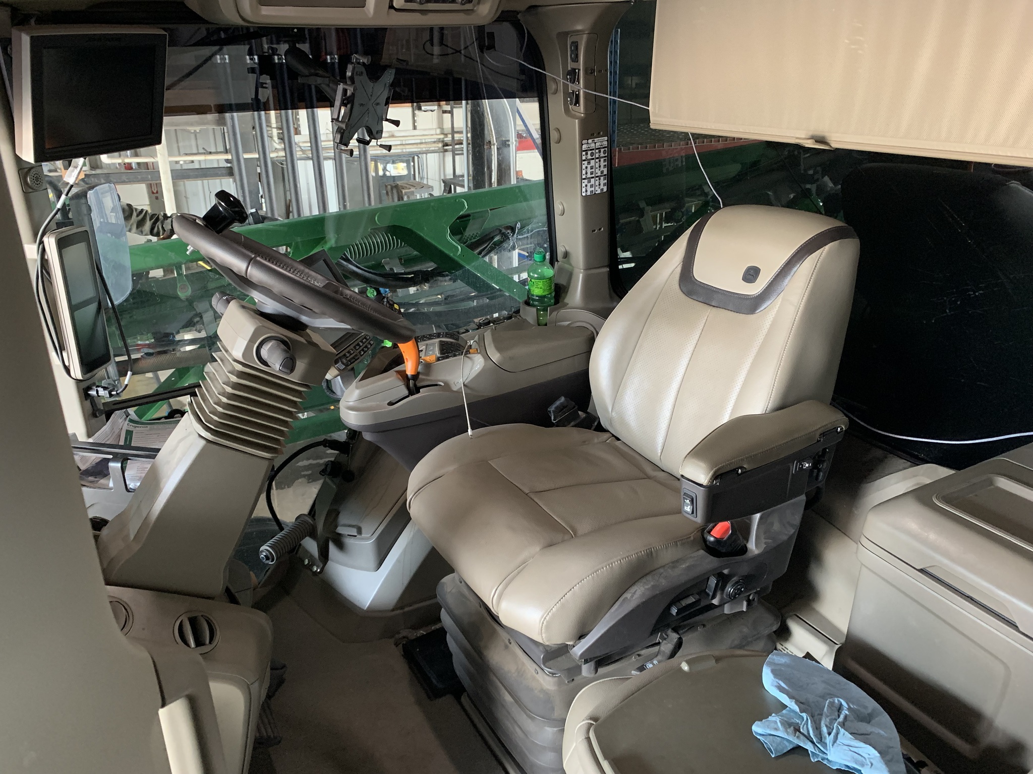 2023 John Deere 612R Image 17