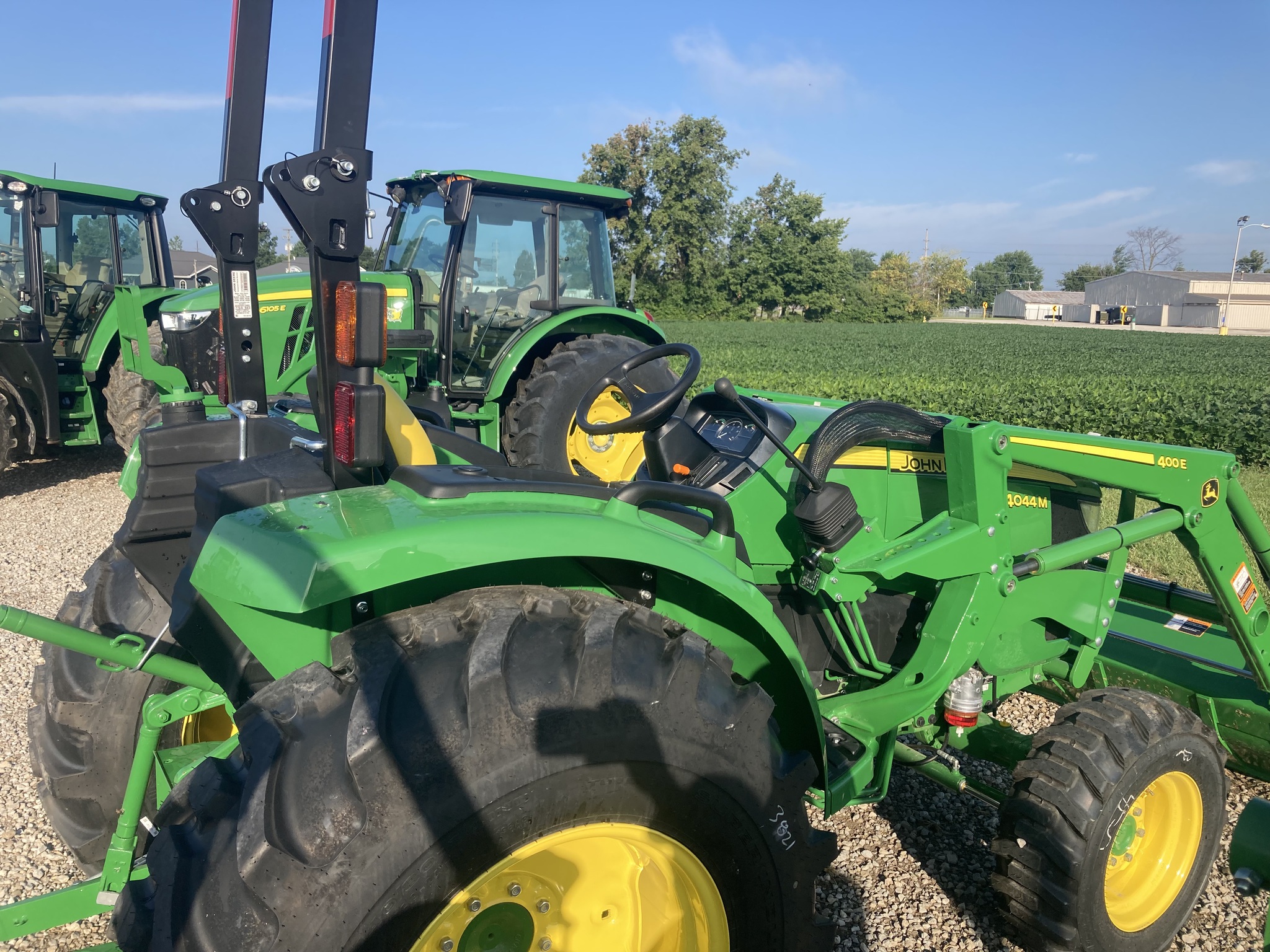 2025 John Deere 4044M Image 7