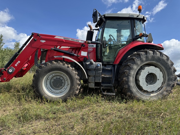 Used 2015 Massey Ferguson 7720 Classic Tractor Row Crop Tractors at Horizon Ag & Turf in Vermilion, AB - Photo7