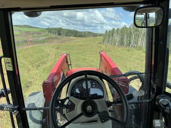 Used 2015 Massey Ferguson 7720 Classic Tractor Row Crop Tractors at Horizon Ag & Turf in Vermilion, AB - Photo12