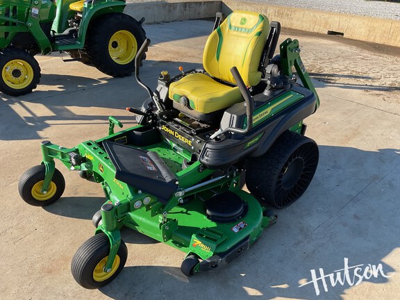 Photo of 2023 John Deere Z950M
