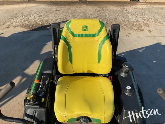 Photo of 2023 John Deere Z950M