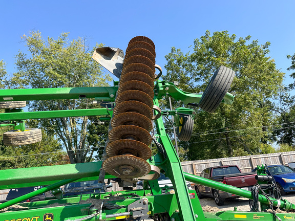 2020 John-Deere 2660VT