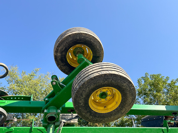 2020 John-Deere 2660VT