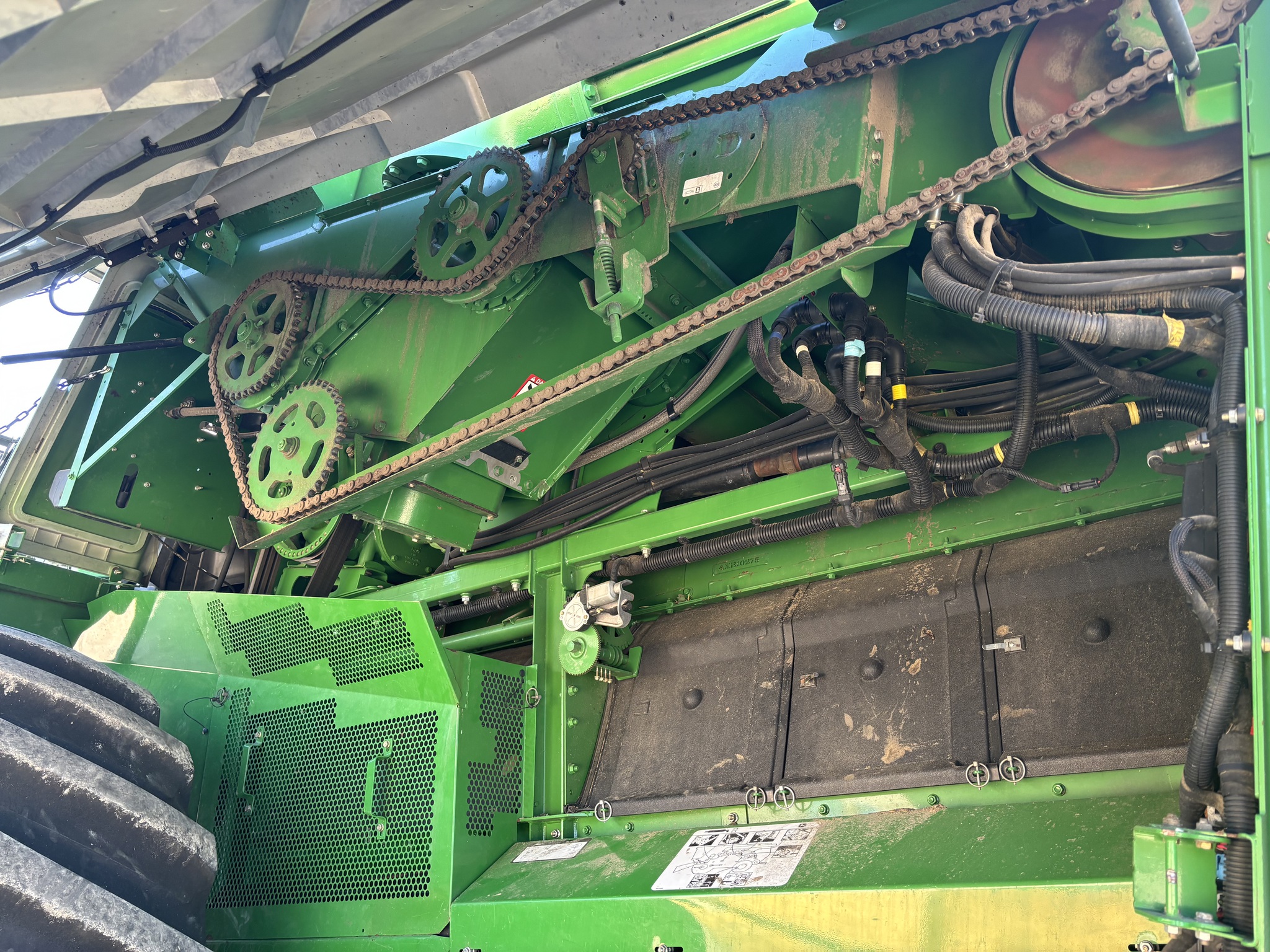 2013 John Deere S680 Image 7