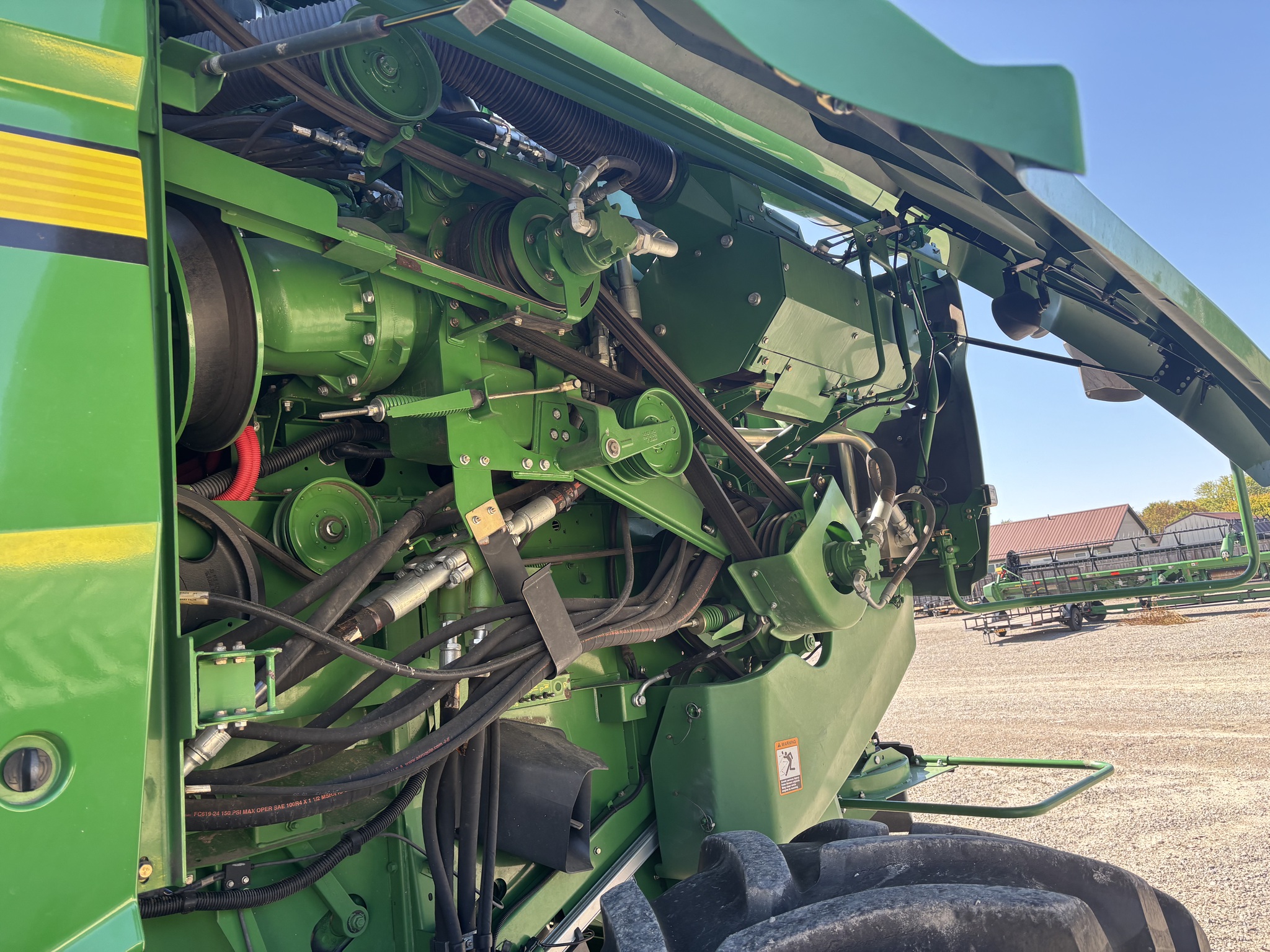 2013 John Deere S680 Image 9