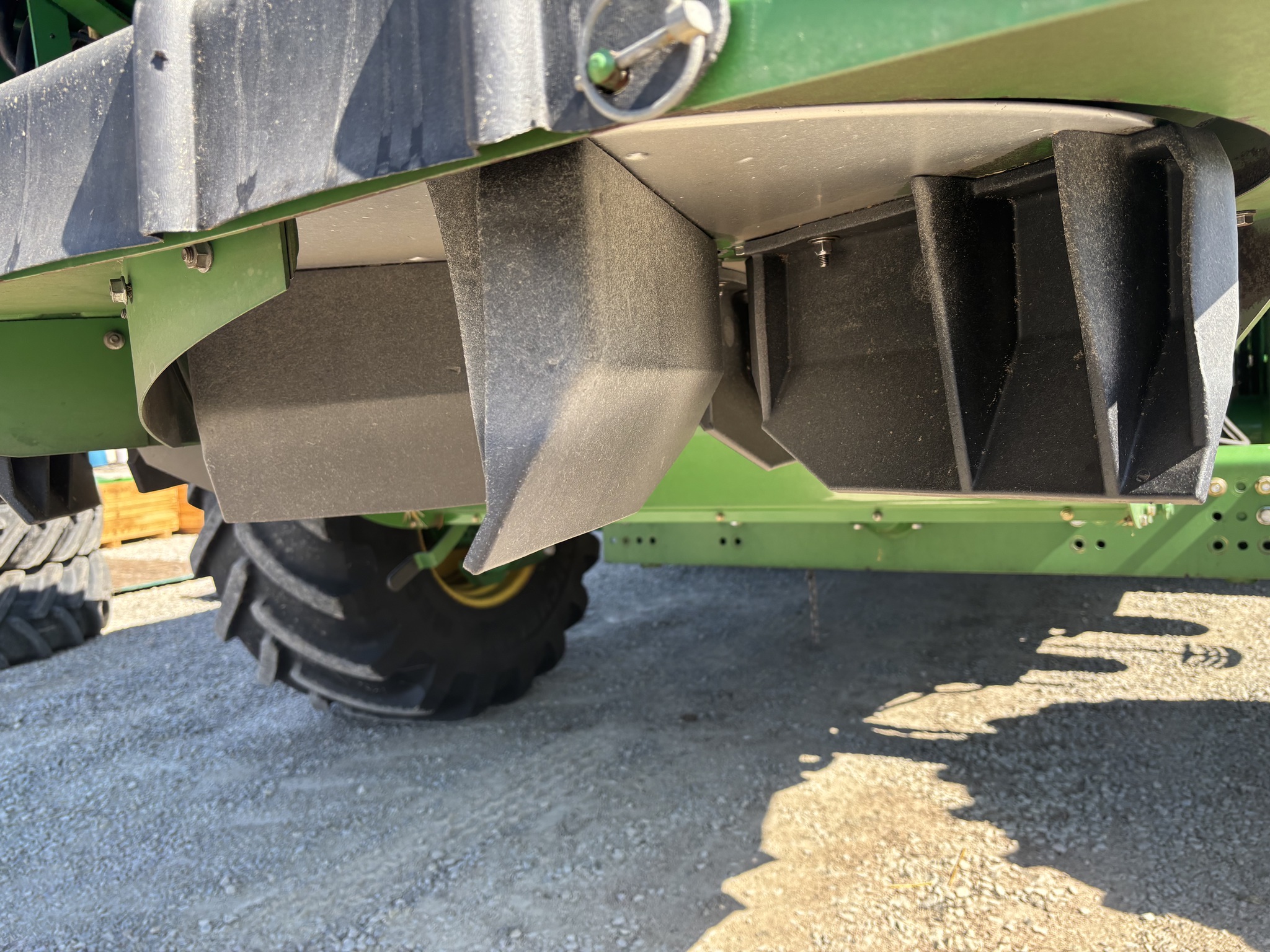 2013 John Deere S680 Image 11