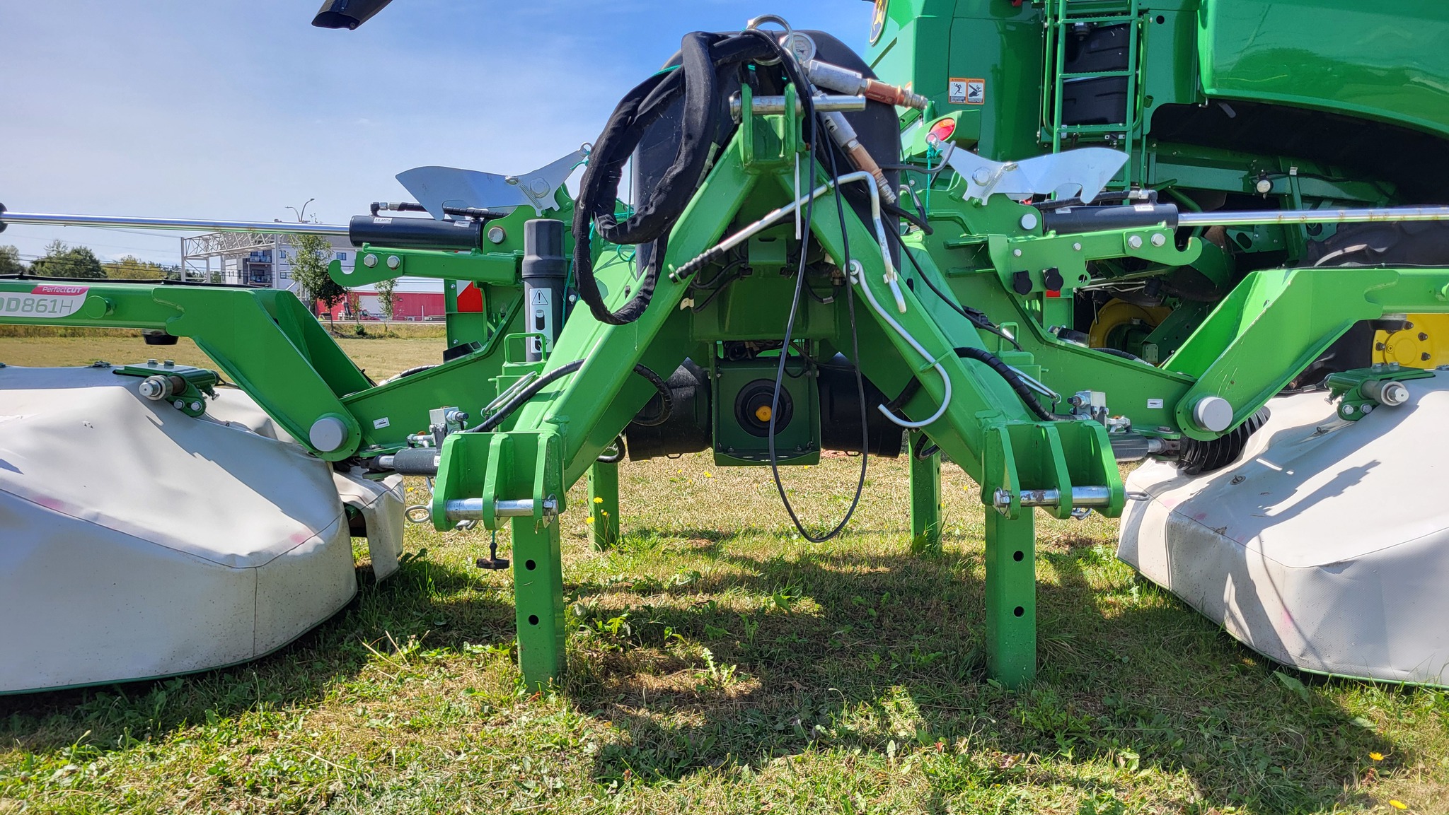 2023 Samasz KDD 861 H Double Sided Disc Mower Image 3