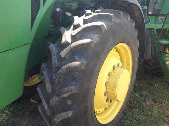 Photo of 2012 John Deere 8285R