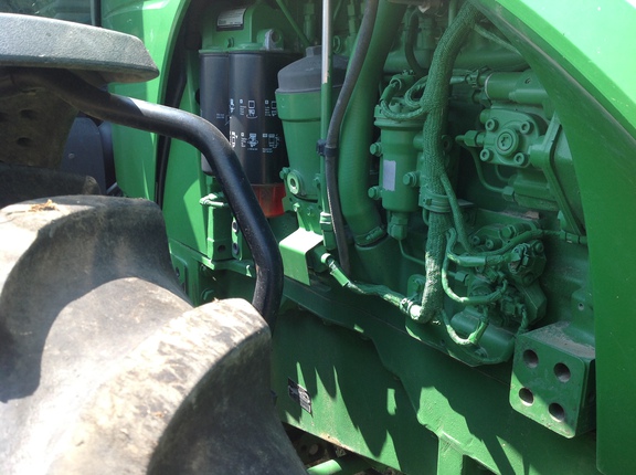 Photo of 2012 John Deere 8285R