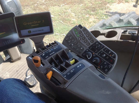 Photo of 2012 John Deere 8285R