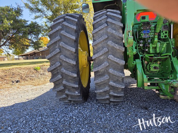 Photo of 2012 John Deere 8285R