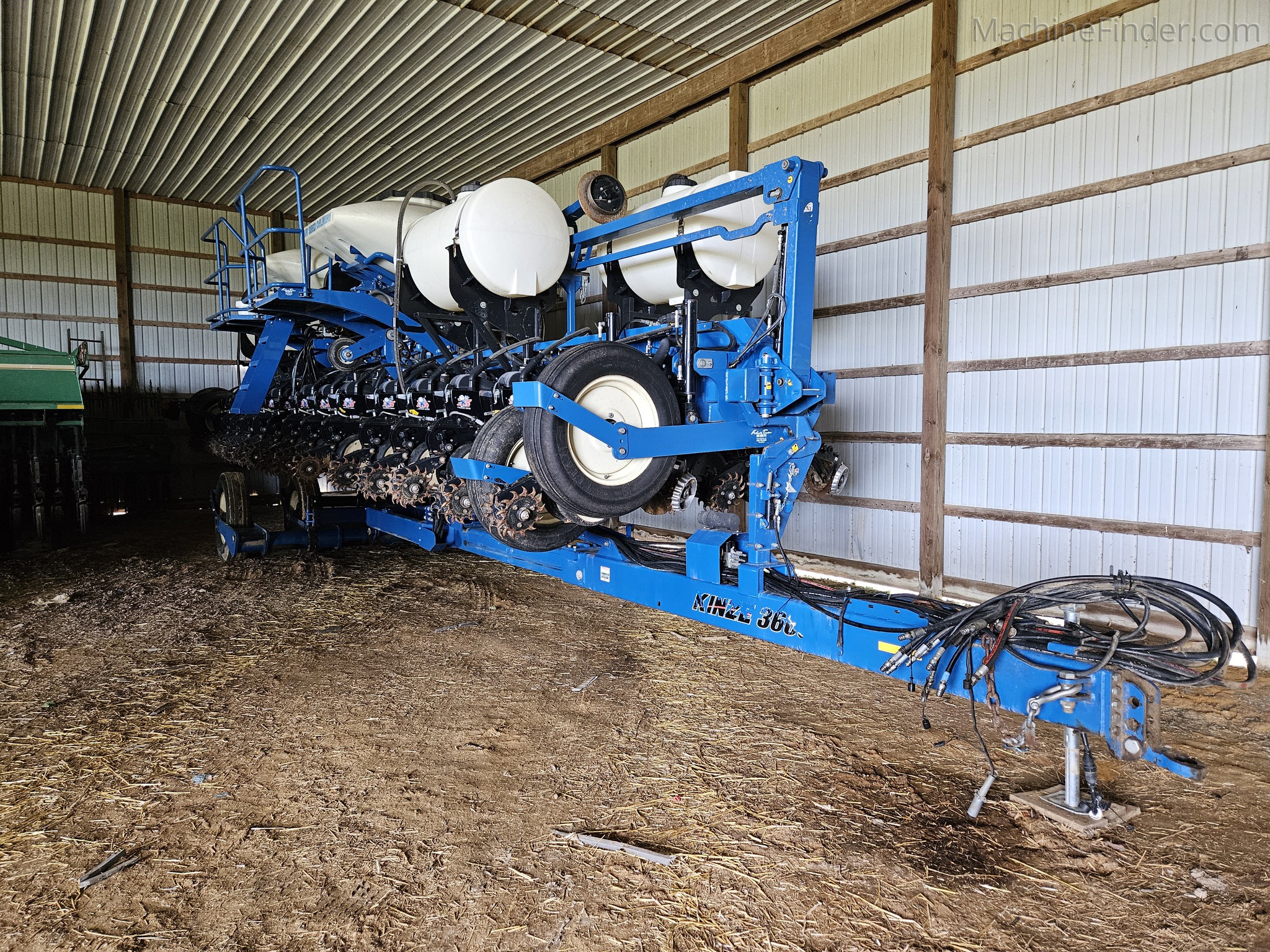 2017 Kinze 3660 | Planters: Drawn | MachineFinder