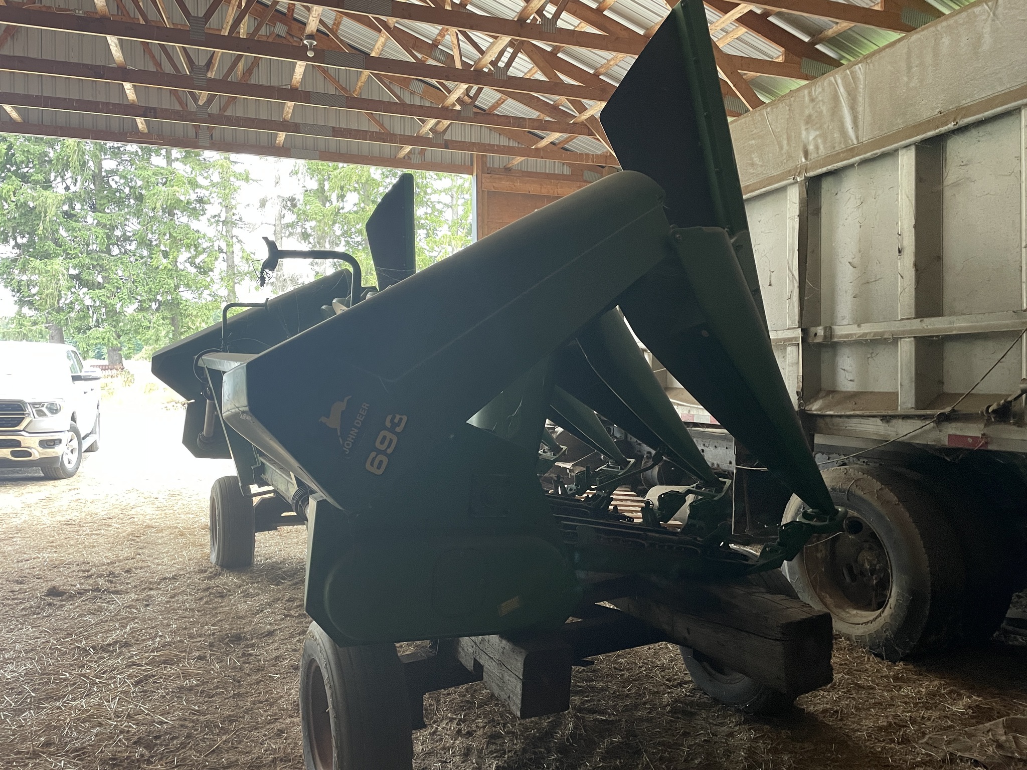 1998 John Deere 693 Image 3