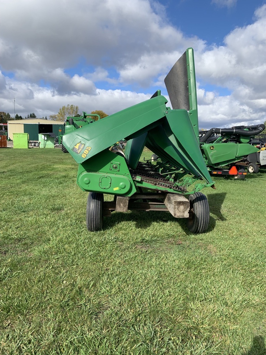 1998 John Deere 693 Image 4