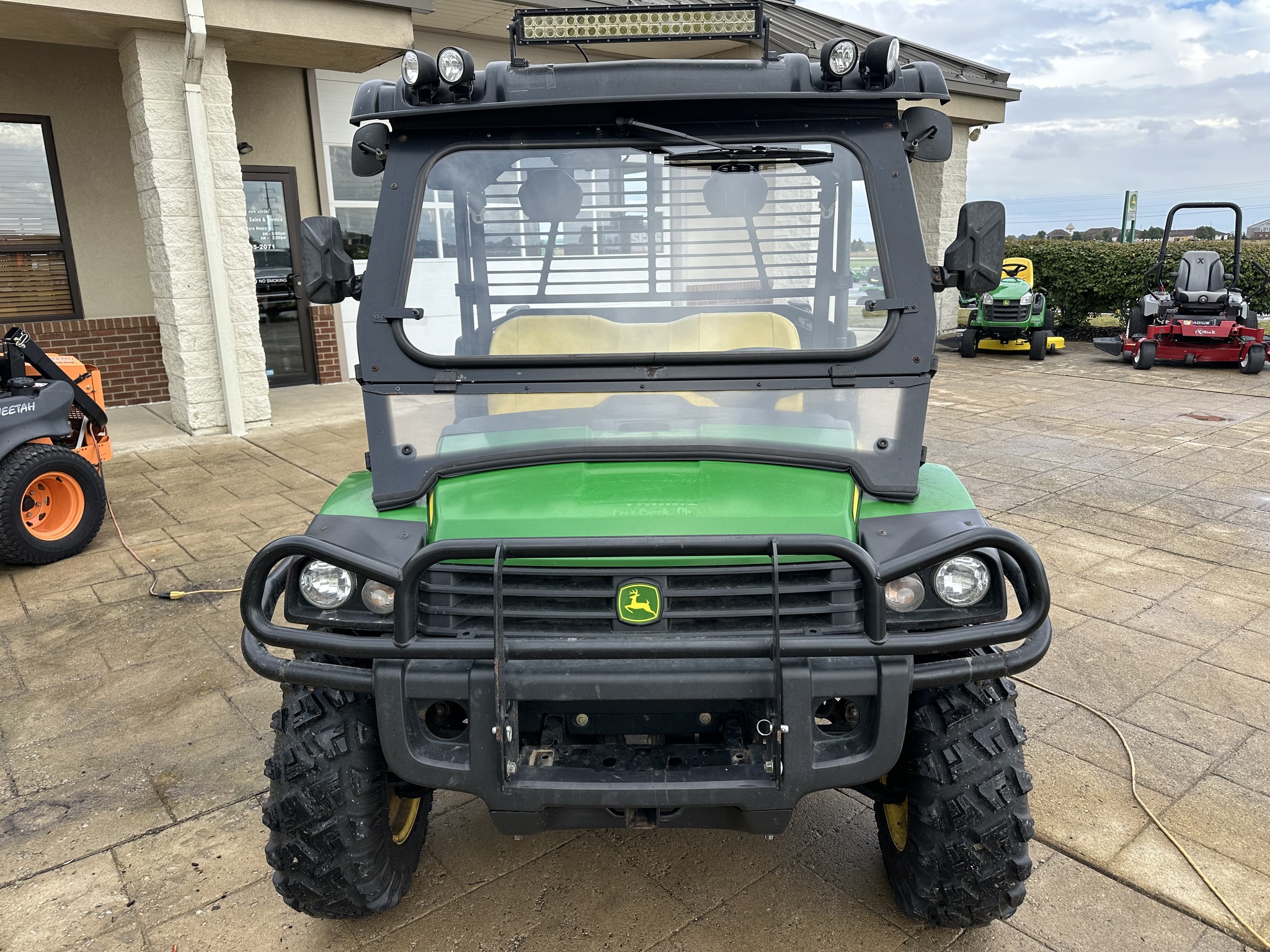2011 John Deere XUV 825I GREEN Image 4