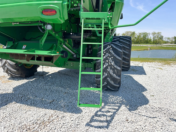 2014 John-Deere S680