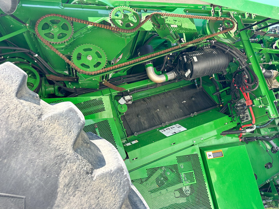 2014 John-Deere S680
