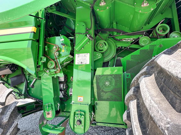 2014 John-Deere S680