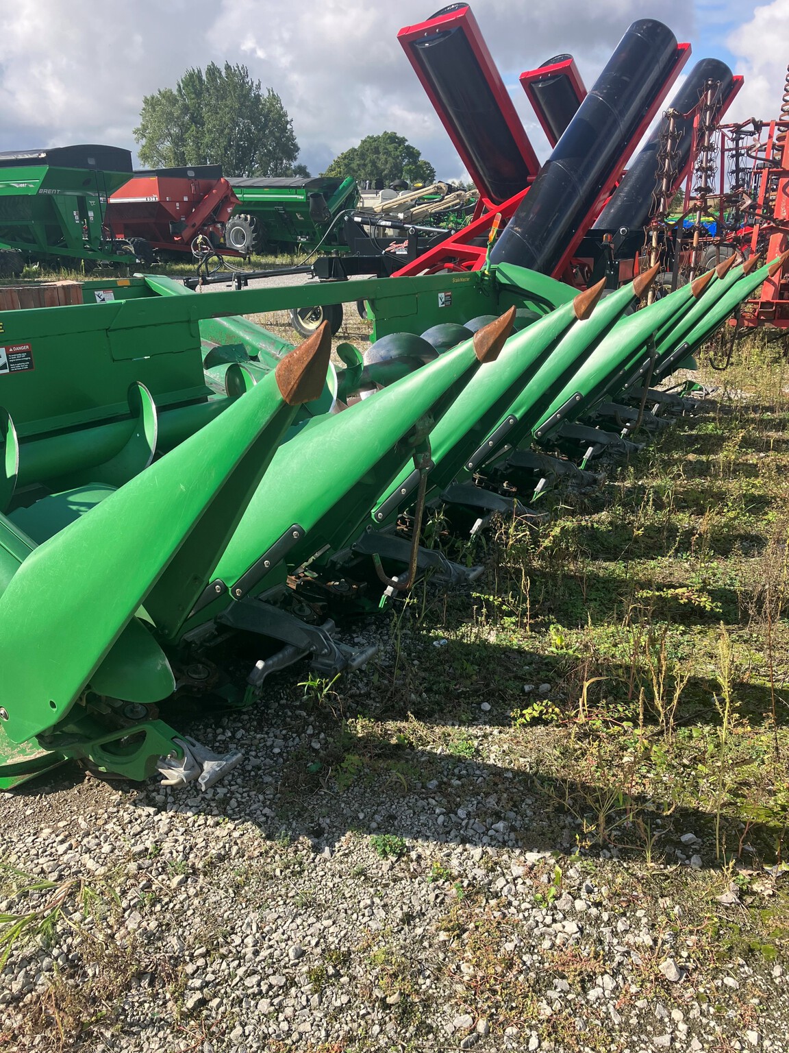2011 John Deere 608C StalkMaster Image 3