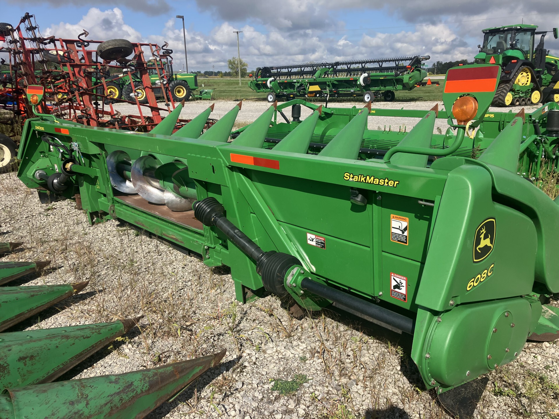 2011 John Deere 608C StalkMaster Image 4