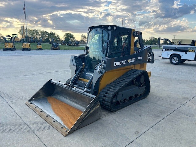 2023 John Deere 325G Image 6