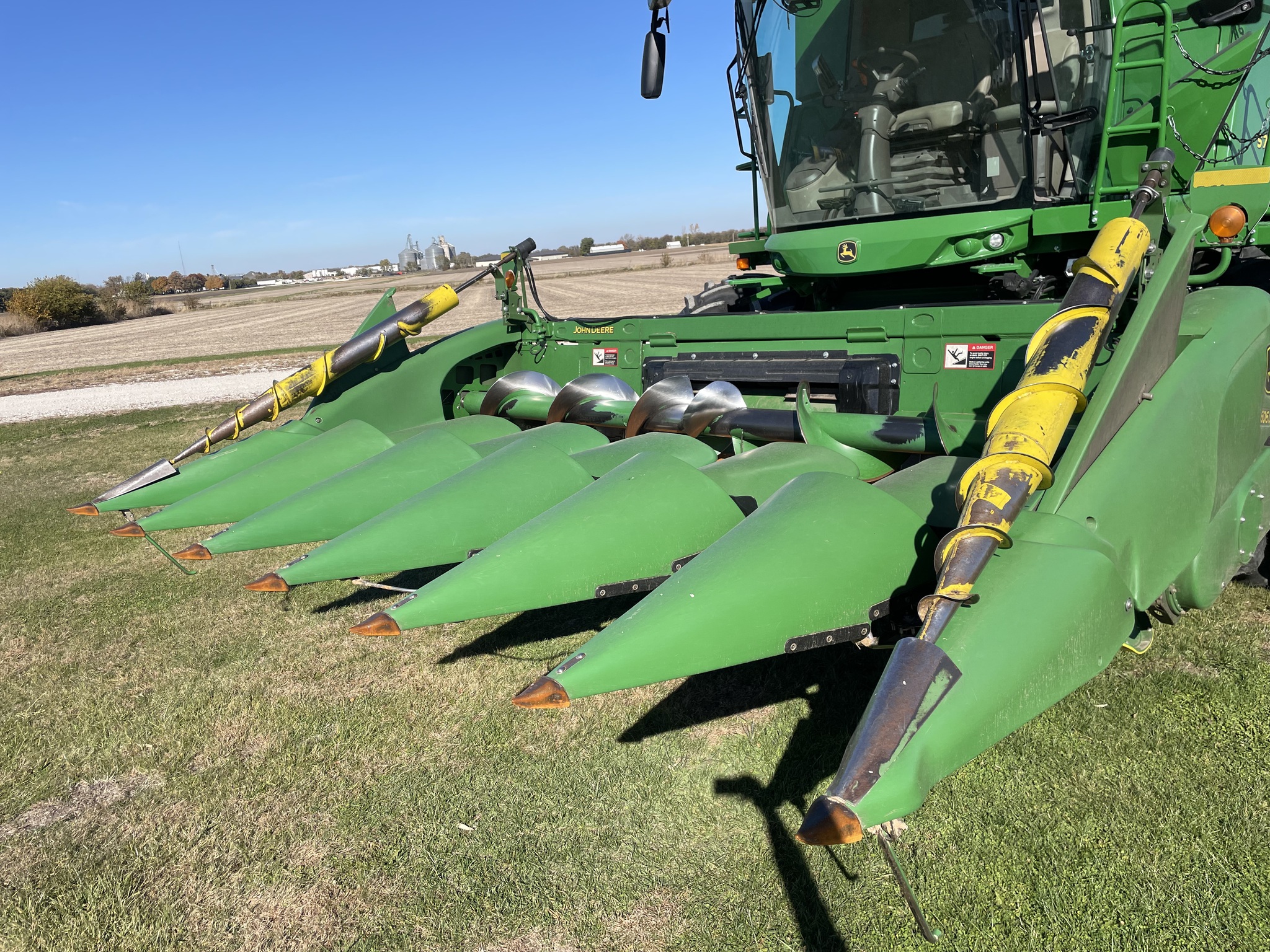  2014 John Deere 606C at Heritage Tractor in Geneseo, IL
