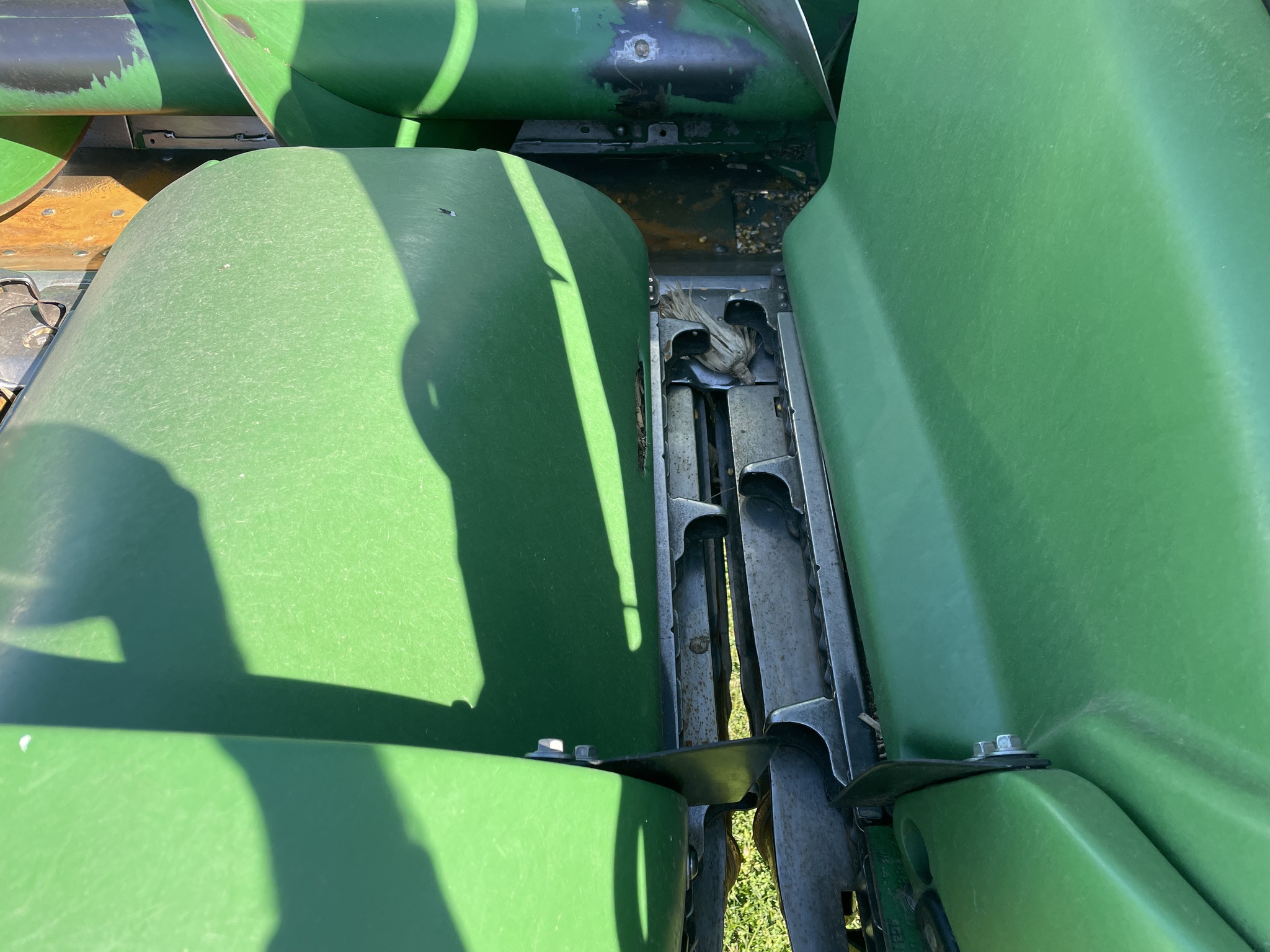  2014 John Deere 606C at Heritage Tractor in Geneseo, IL