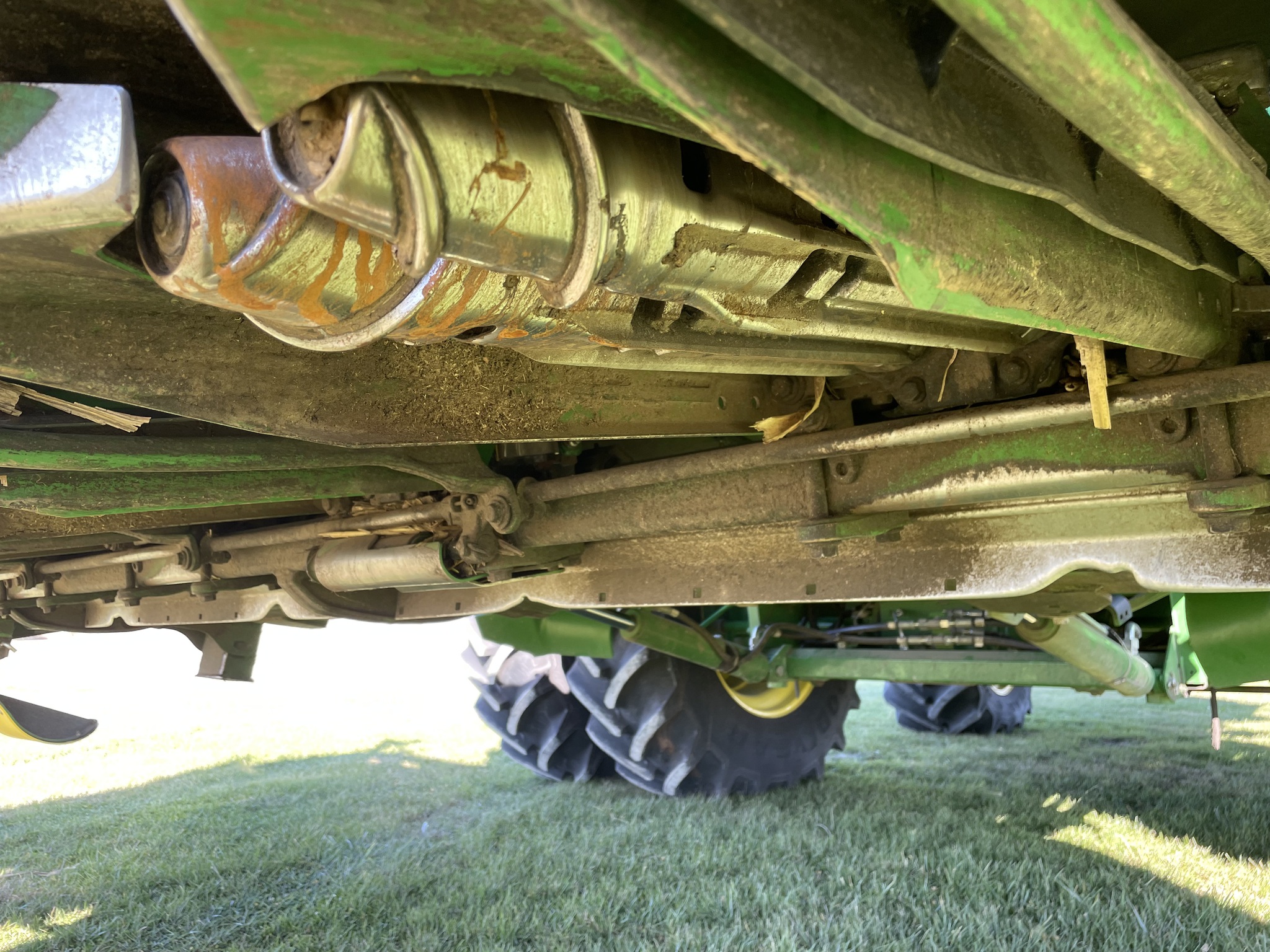  2014 John Deere 606C at Heritage Tractor in Geneseo, IL