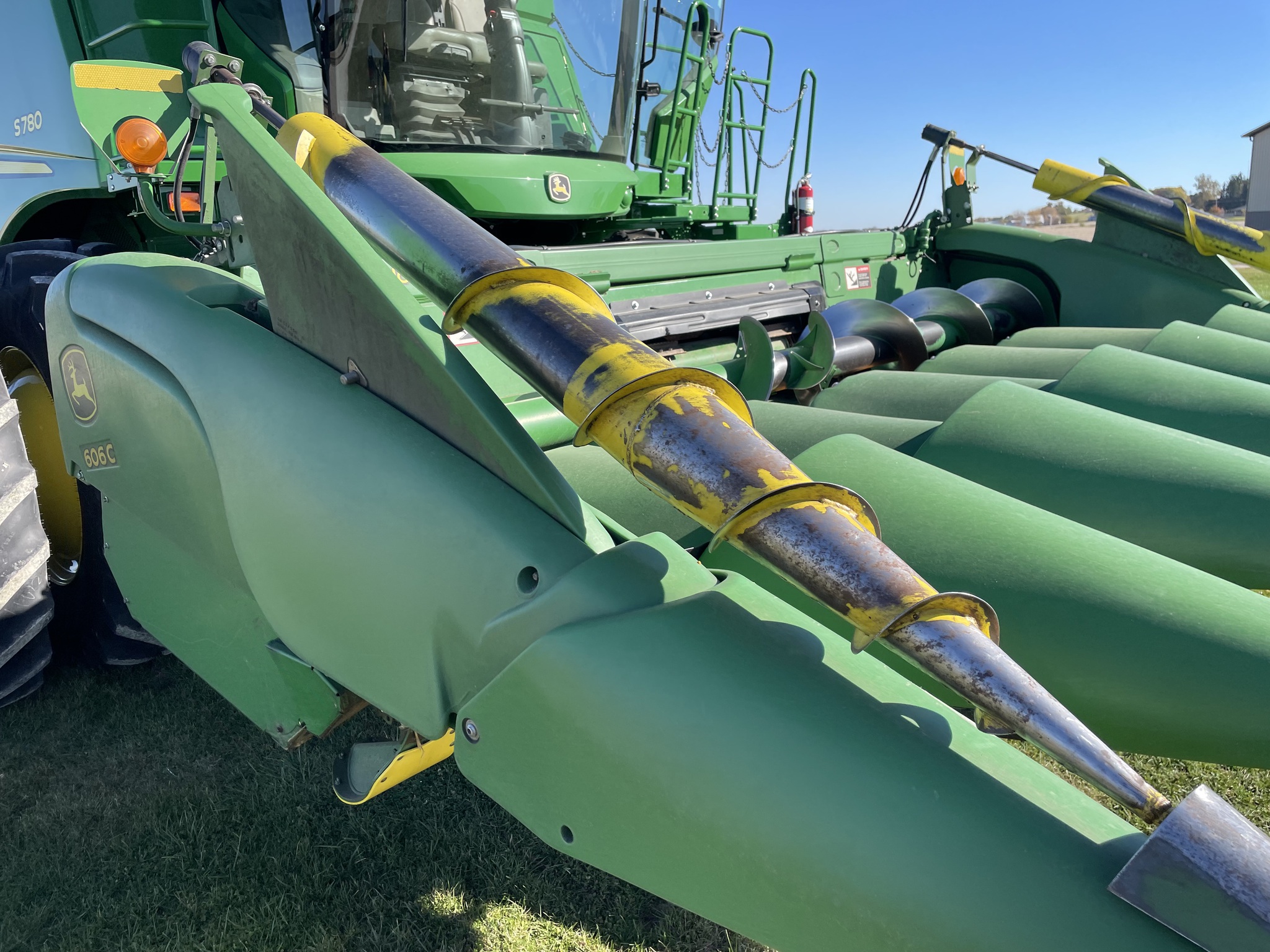  2014 John Deere 606C at Heritage Tractor in Geneseo, IL