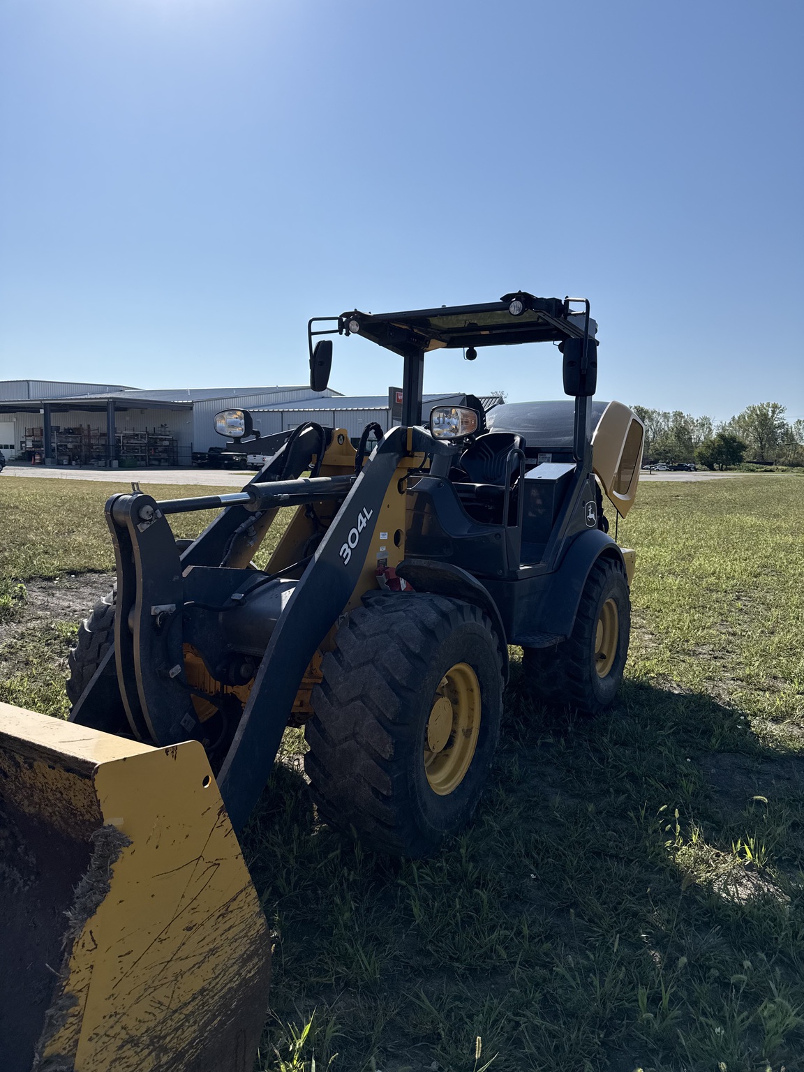 2019 John Deere 304L Image 6