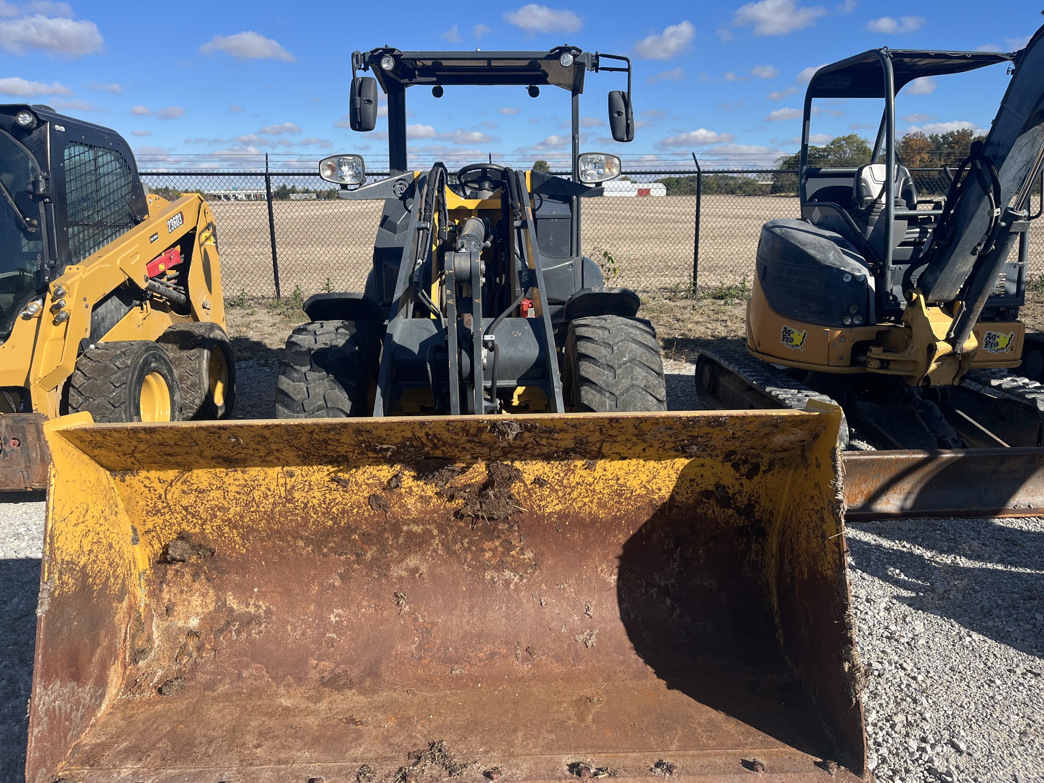 2019 John Deere 304L Image 2