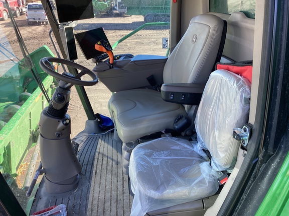 2024 John Deere S780 - Photo16