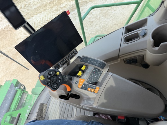 2024 John Deere S780 - Photo47