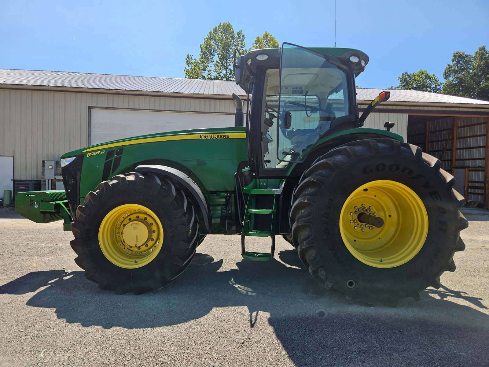 Used 2013 John Deere 8285R Row Crop Tractors at Koenig Equipment in Anna, OH - PhotoXL2