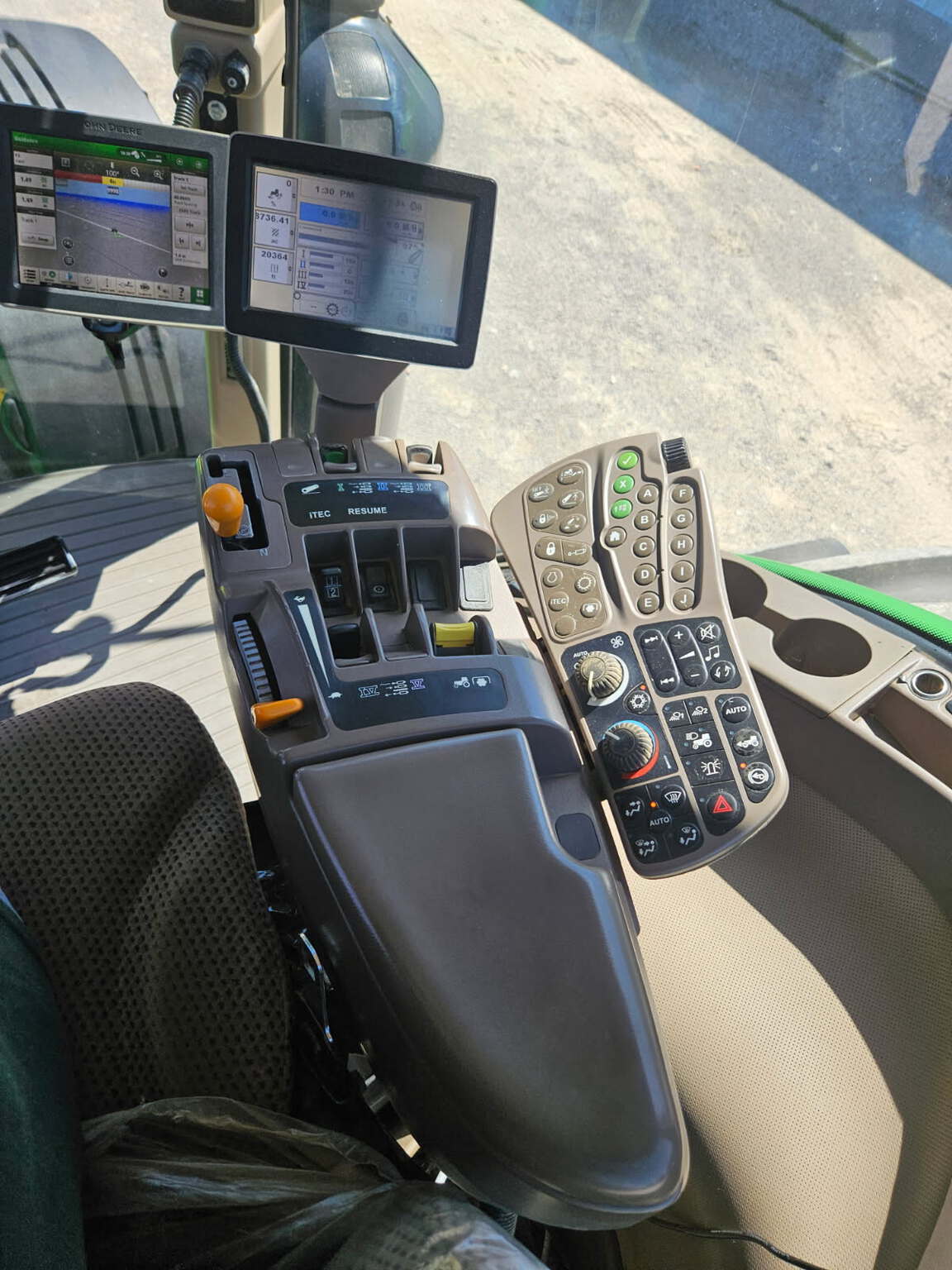 Used 2013 John Deere 8285R Row Crop Tractors at Koenig Equipment in Anna, OH - PhotoXL6