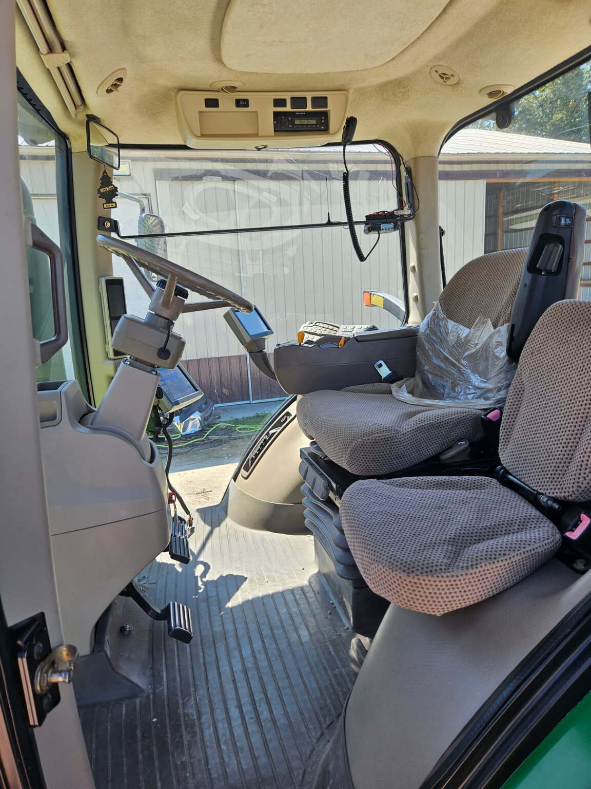 Used 2013 John Deere 8285R Row Crop Tractors at Koenig Equipment in Anna, OH - PhotoXL5