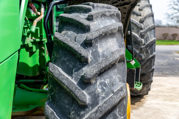 Used 2013 John Deere 8285R Row Crop Tractors at Koenig Equipment in Anna, OH - Photo12