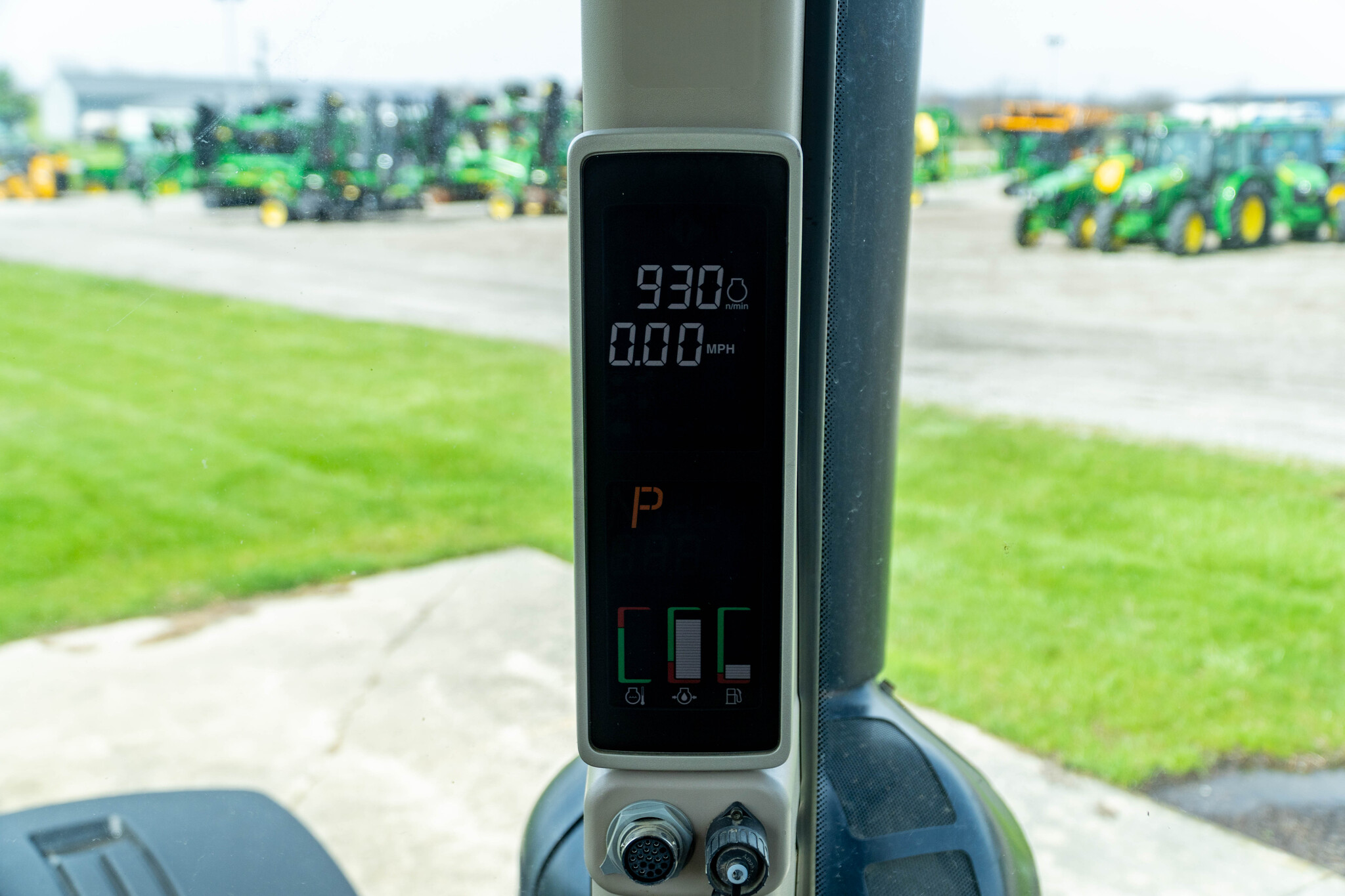 Used 2013 John Deere 8285R Row Crop Tractors at Koenig Equipment in Anna, OH - PhotoXL34