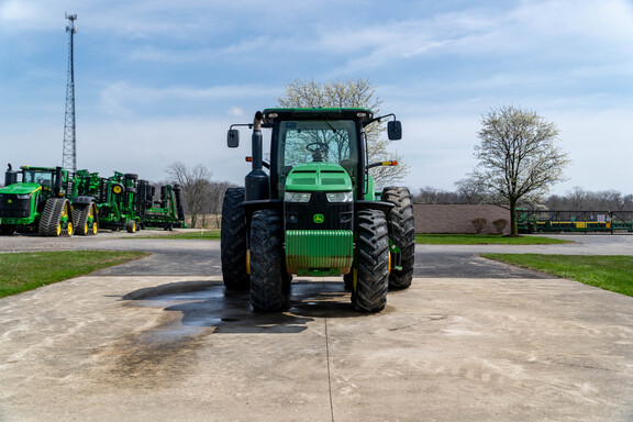 Used 2013 John Deere 8285R Row Crop Tractors at Koenig Equipment in Anna, OH - Photo7