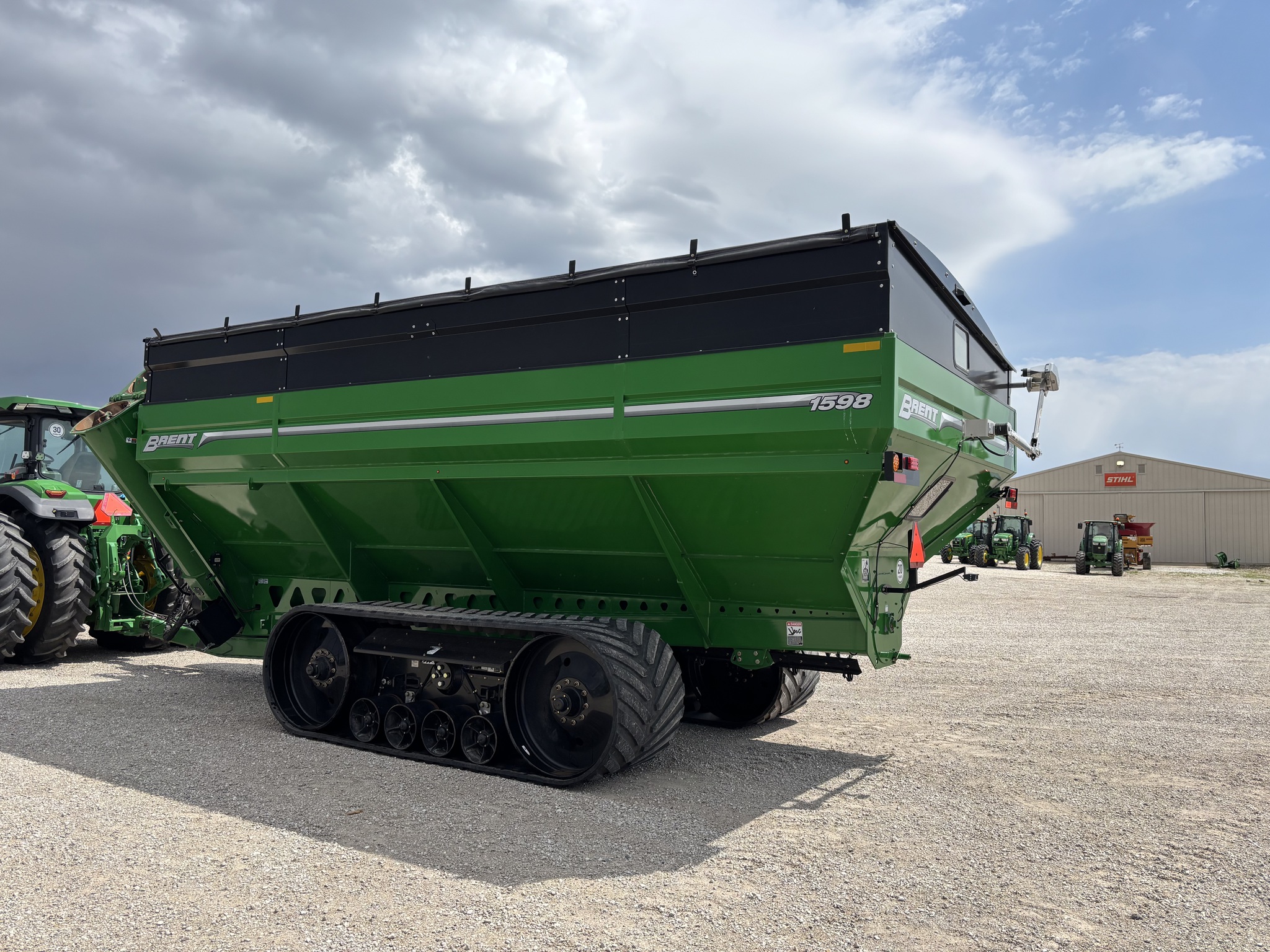  2023 Brent 1598 at Heritage Tractor in Brimfield, IL