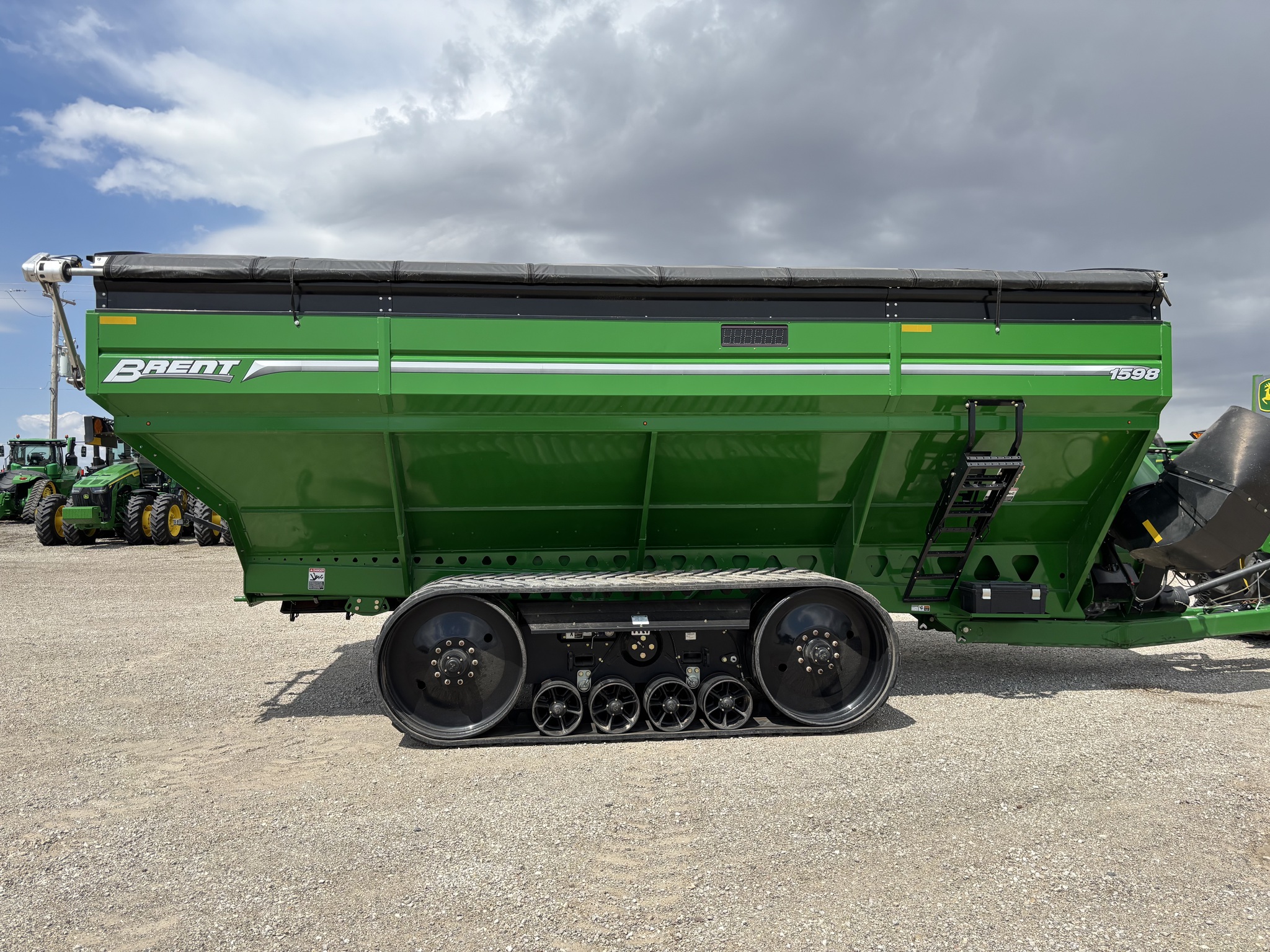  2023 Brent 1598 at Heritage Tractor in Brimfield, IL