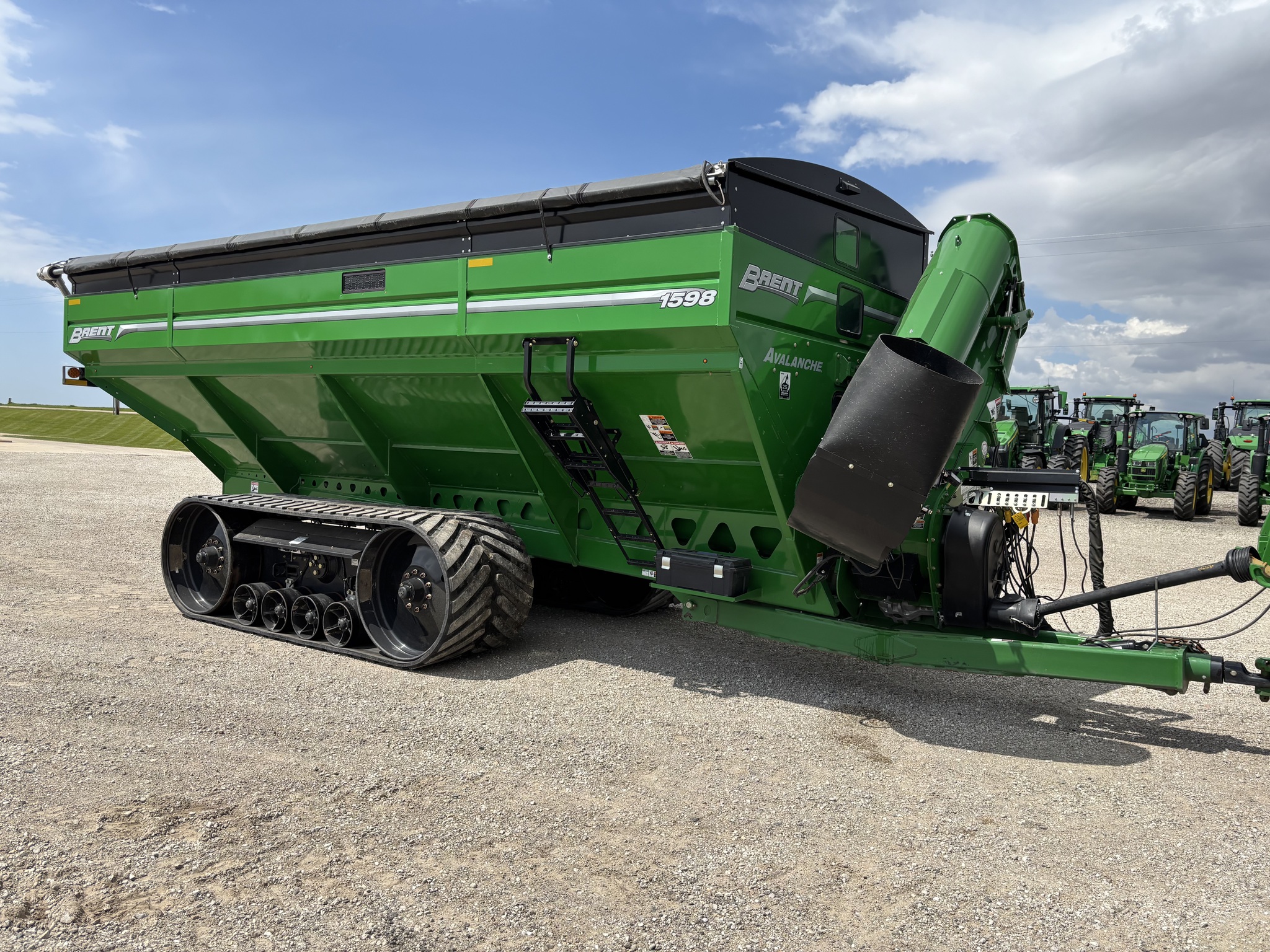  2023 Brent 1598 at Heritage Tractor in Brimfield, IL
