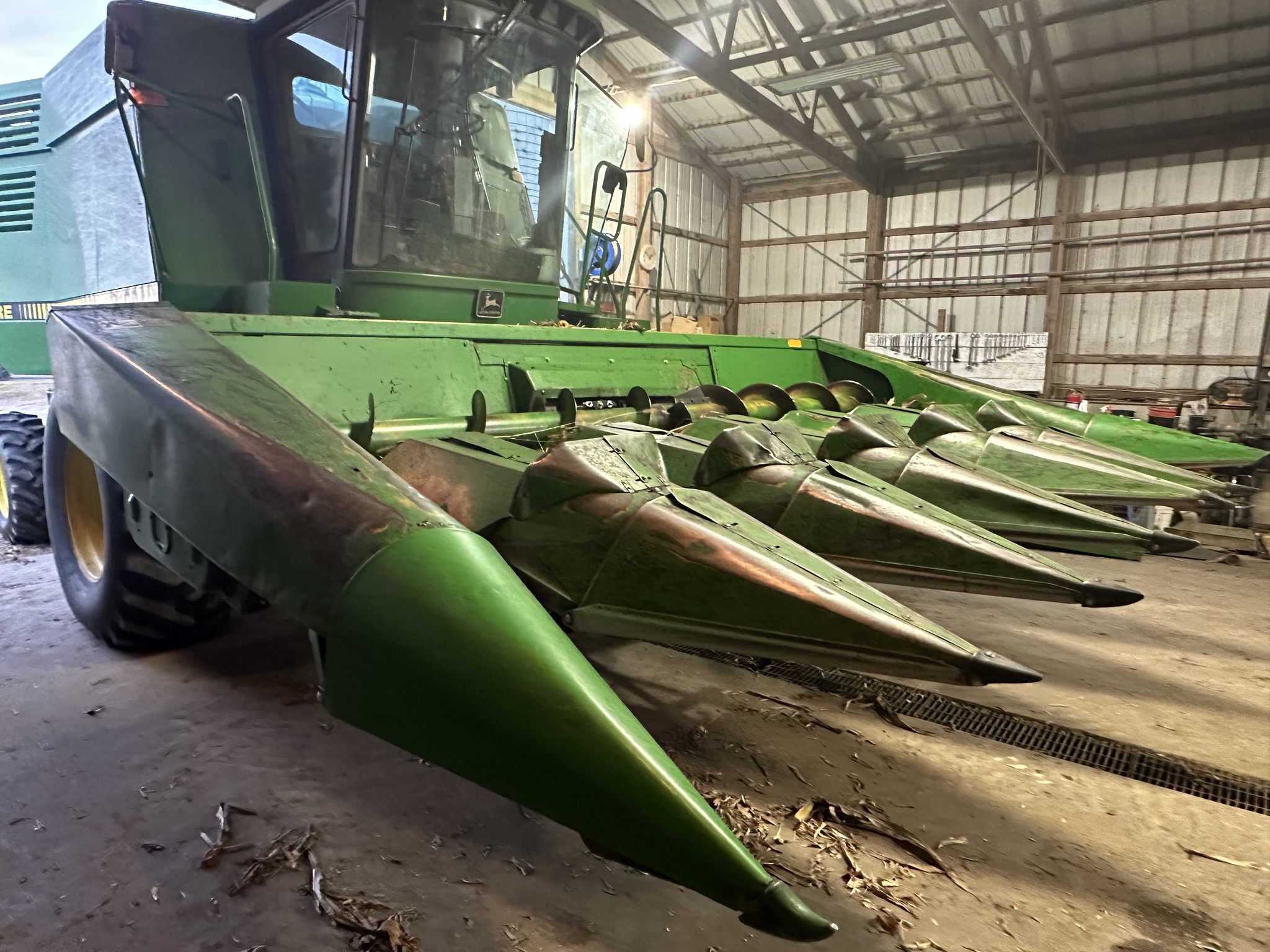 1983 John Deere 643 Image 3