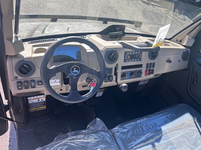 2026 John Deere 845R Image 8