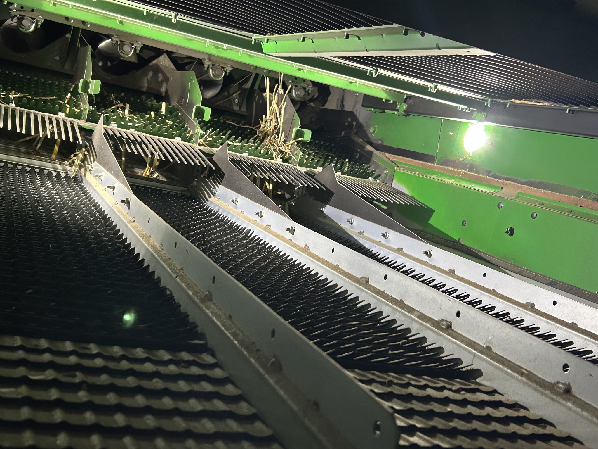  2022 John Deere S770 at Heritage Tractor in Carthage, IL